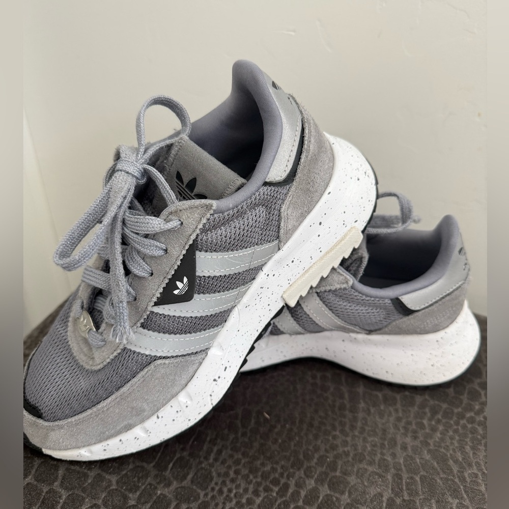 Adidas Adidas Retropy Grade School Shoes Light Gray and White Sneakers